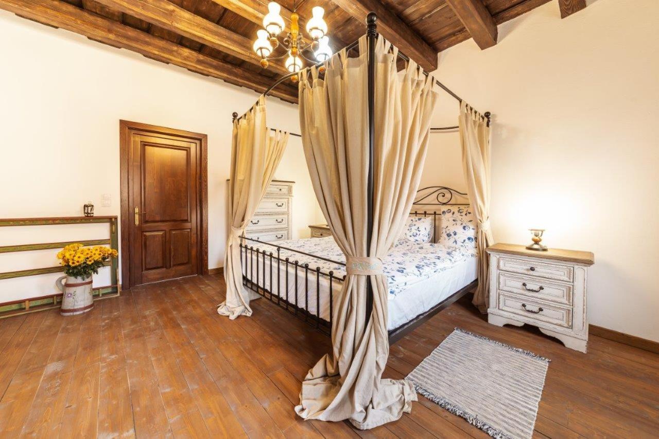 ホテル Casa Schmidt Crit エクステリア 写真