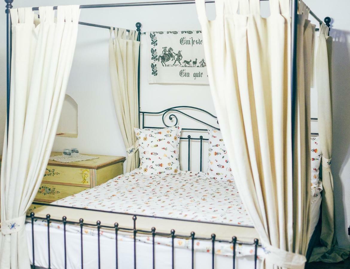 ホテル Casa Schmidt Crit エクステリア 写真